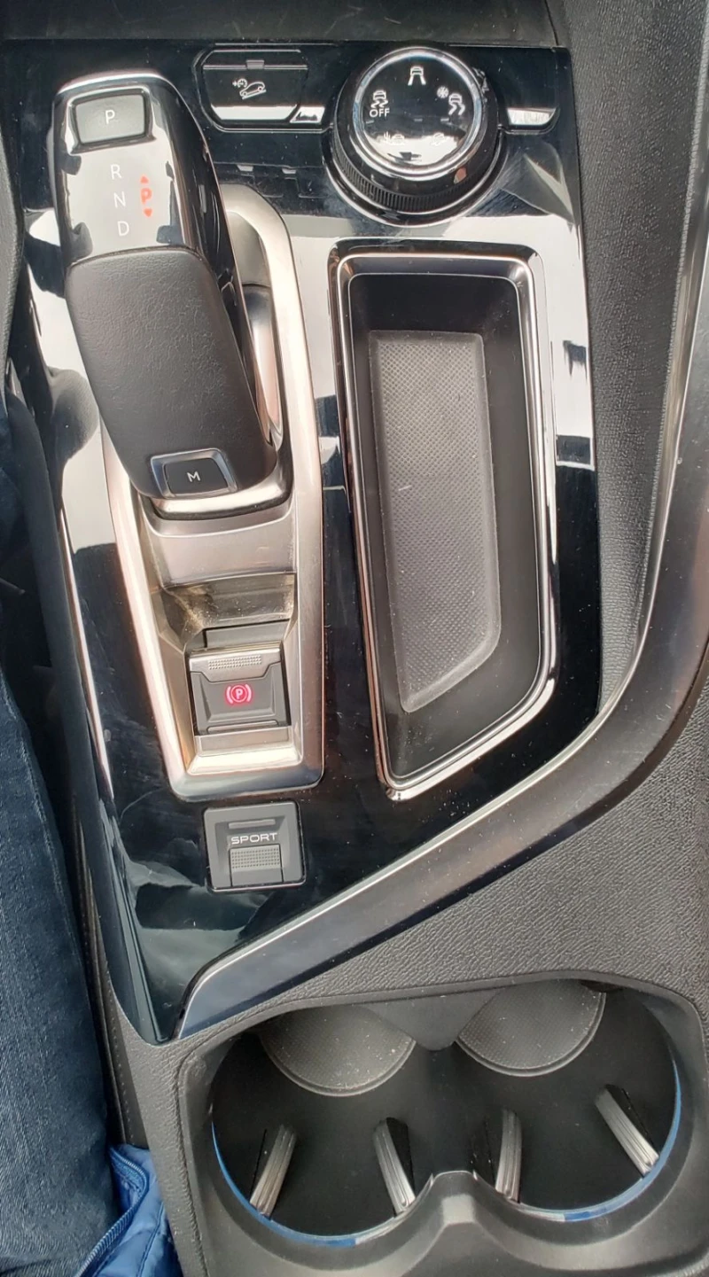 Peugeot 5008 GT, снимка 10 - Автомобили и джипове - 51418770