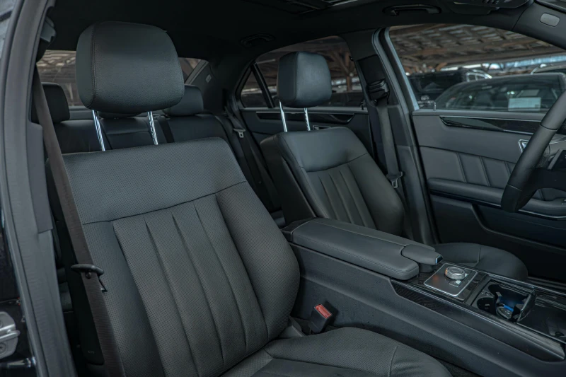 Mercedes-Benz E 500 4Matic V8/Седан/Harman Kardon/Обдухване/Шибедах/Ка, снимка 9 - Автомобили и джипове - 50570885