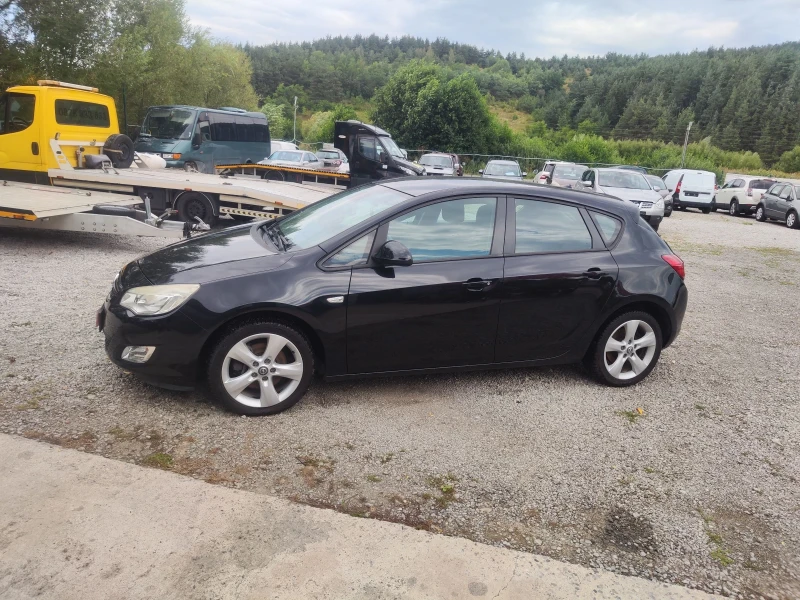 Opel Astra 1.7 CDTI , снимка 3 - Автомобили и джипове - 51457927
