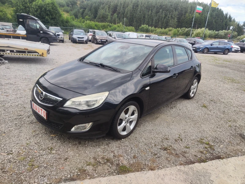 Opel Astra 1.7 CDTI , снимка 4 - Автомобили и джипове - 51457927
