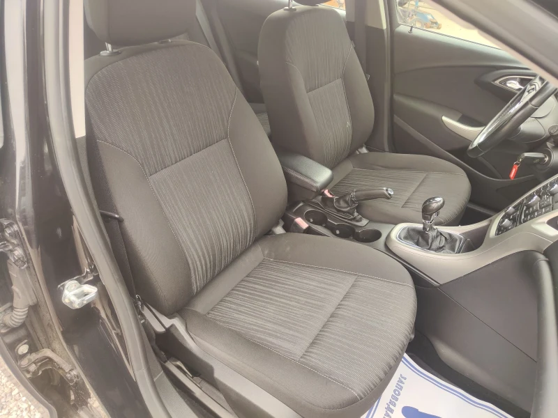 Opel Astra 1.7 CDTI , снимка 10 - Автомобили и джипове - 51457927