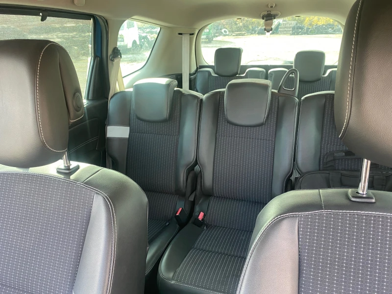 Renault Scenic 1.6DCI -7 места, снимка 13 - Автомобили и джипове - 52484435