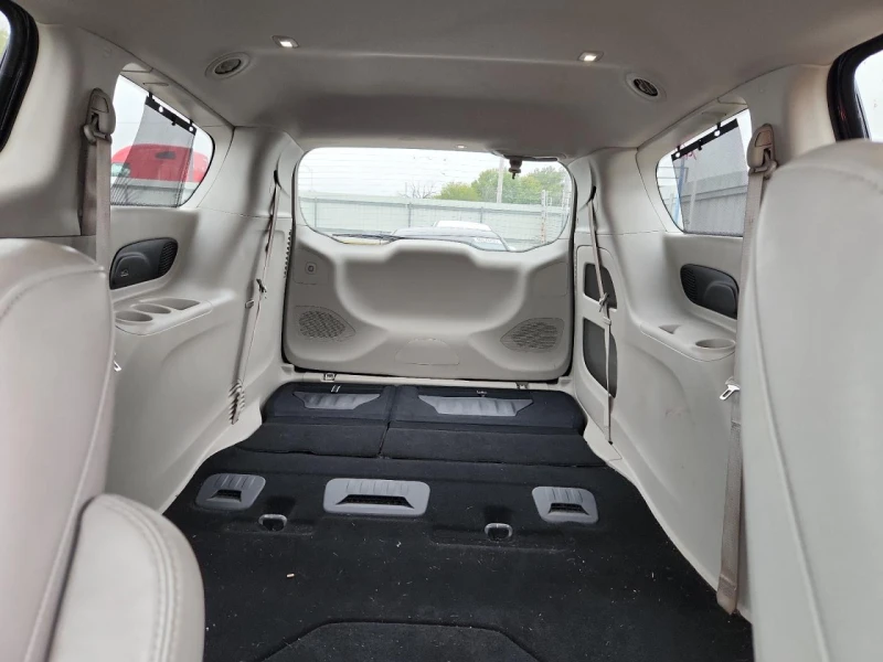 Chrysler Pacifica 3.6 TOURING L PLUS, снимка 10 - Автомобили и джипове - 52828772