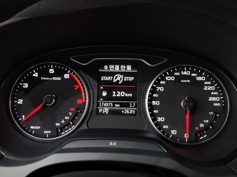 Audi A3 2.0L 40 TFSI 8V / CARFAX, снимка 8 - Автомобили и джипове - 55509963