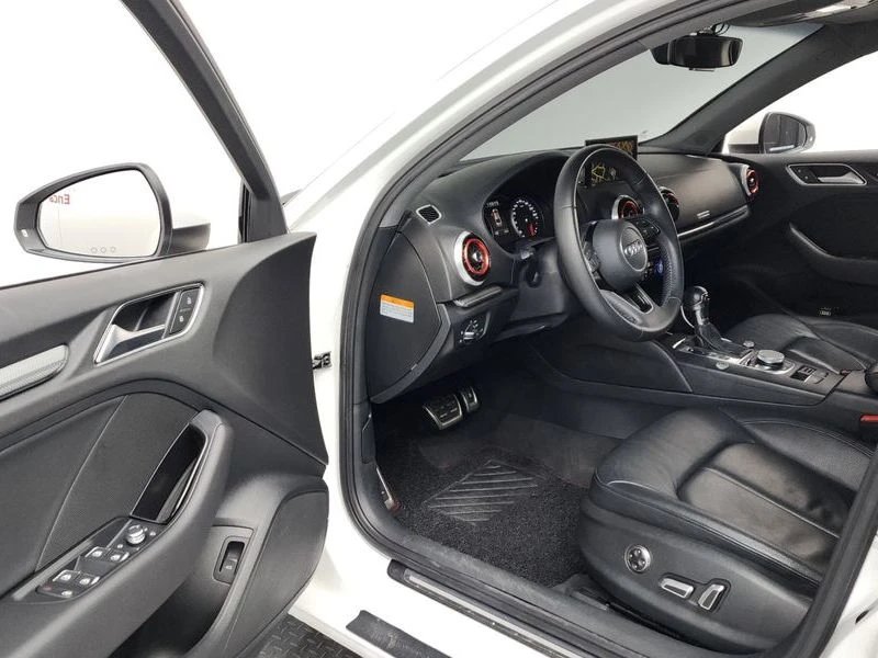 Audi A3 2.0L 40 TFSI 8V / CARFAX, снимка 10 - Автомобили и джипове - 55509963