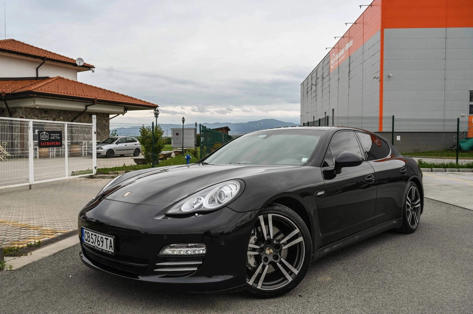 Porsche Panamera 4S*PDK*Подгрев*Памет*BOSE*Лизинг - [1] 