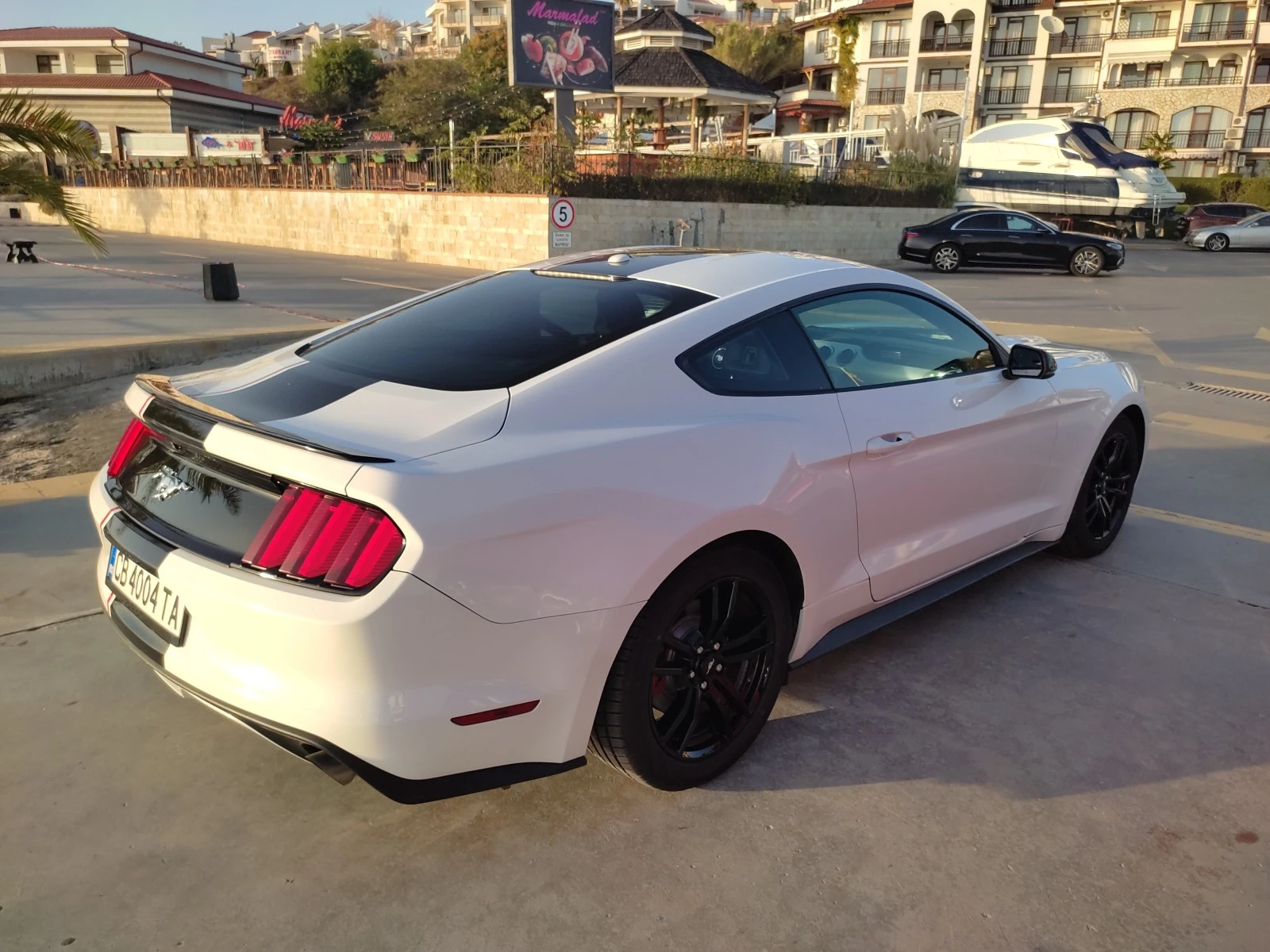 Ford Mustang 2.3l Ecoboost Premium - изображение 3