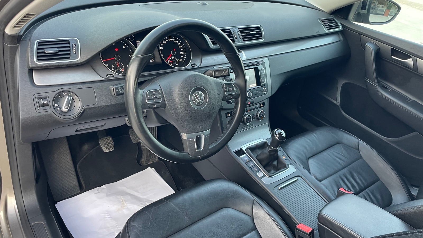 VW Passat NAVI - изображение 10