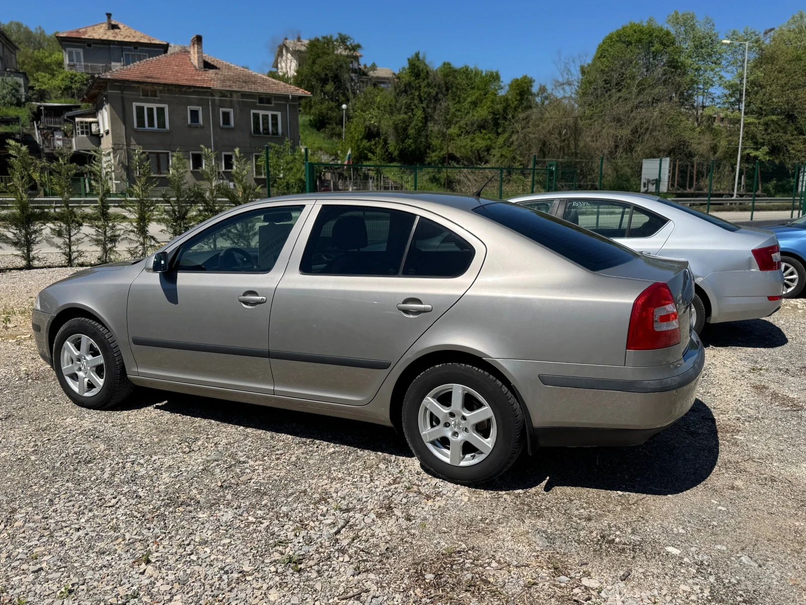 Skoda Octavia 1.6 - изображение 10