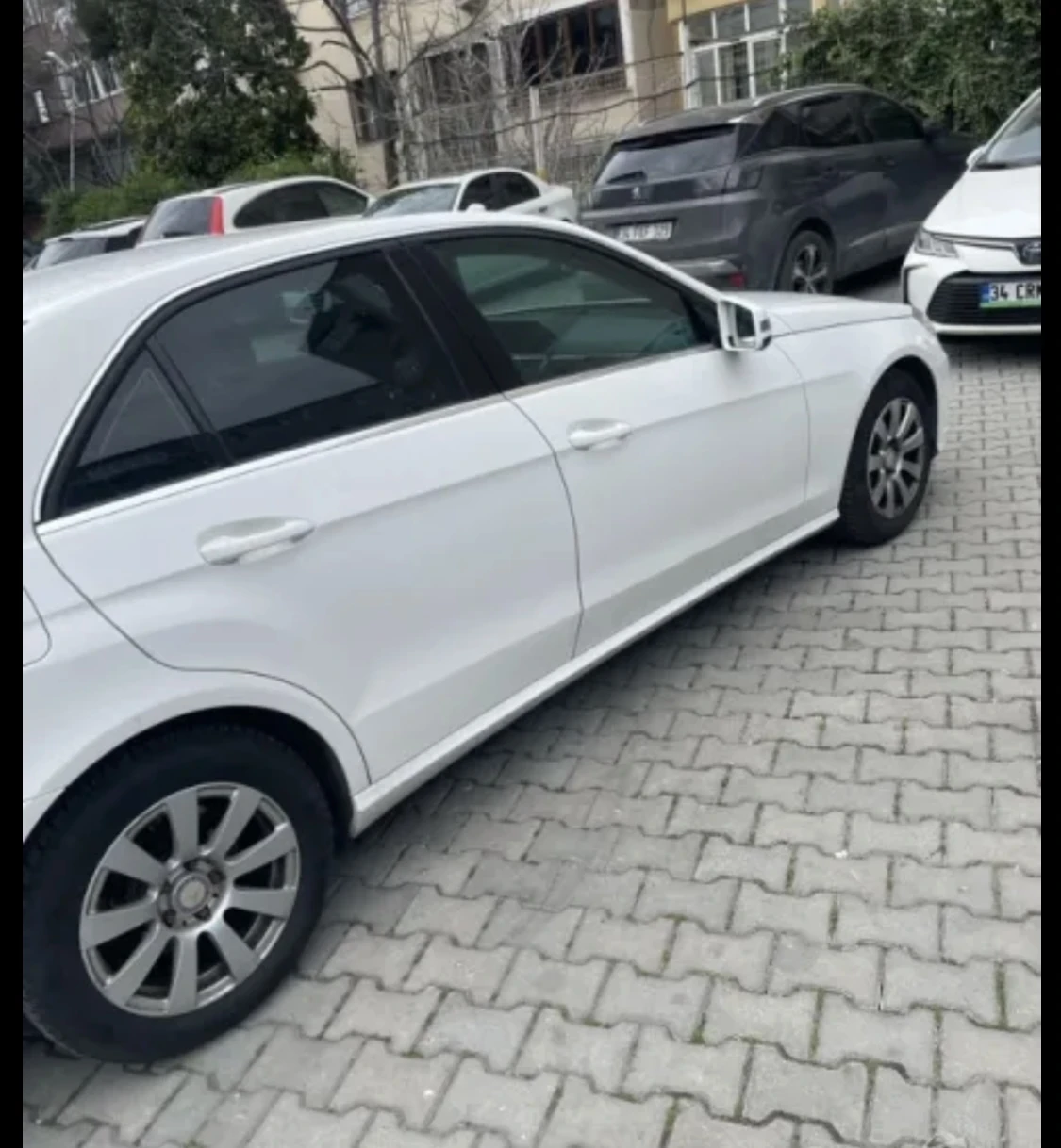 Mercedes-Benz E 200  - изображение 3