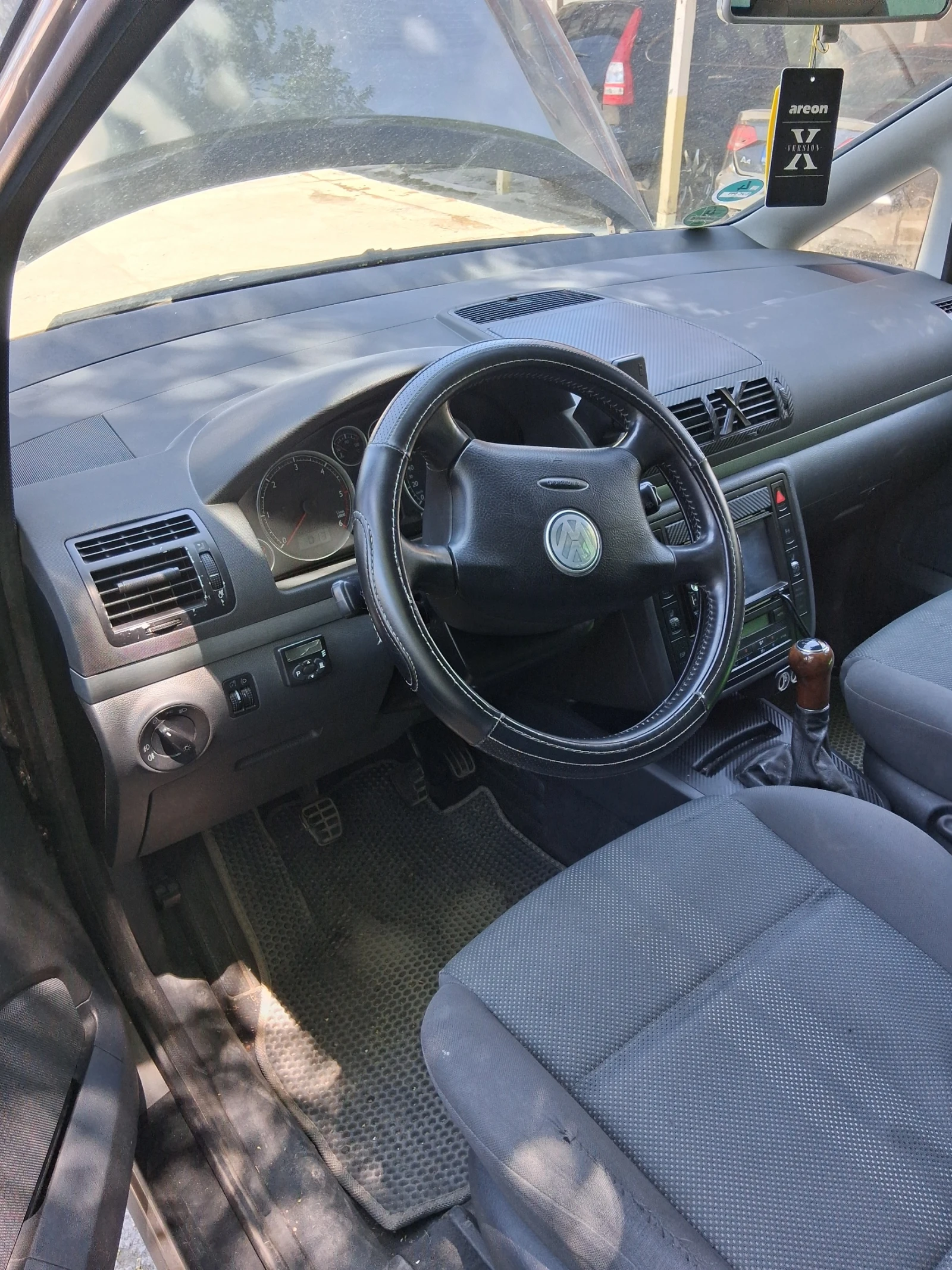 VW Sharan 2000 - изображение 2