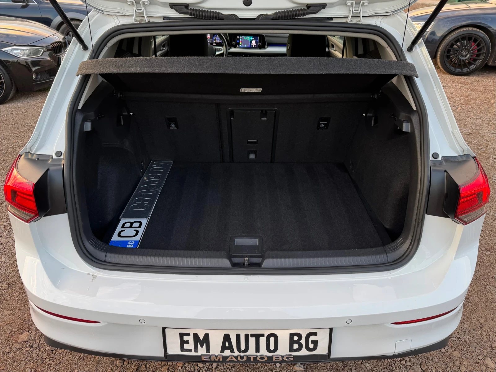 VW Golf 8 2.0TDI DSG 150hp - изображение 7