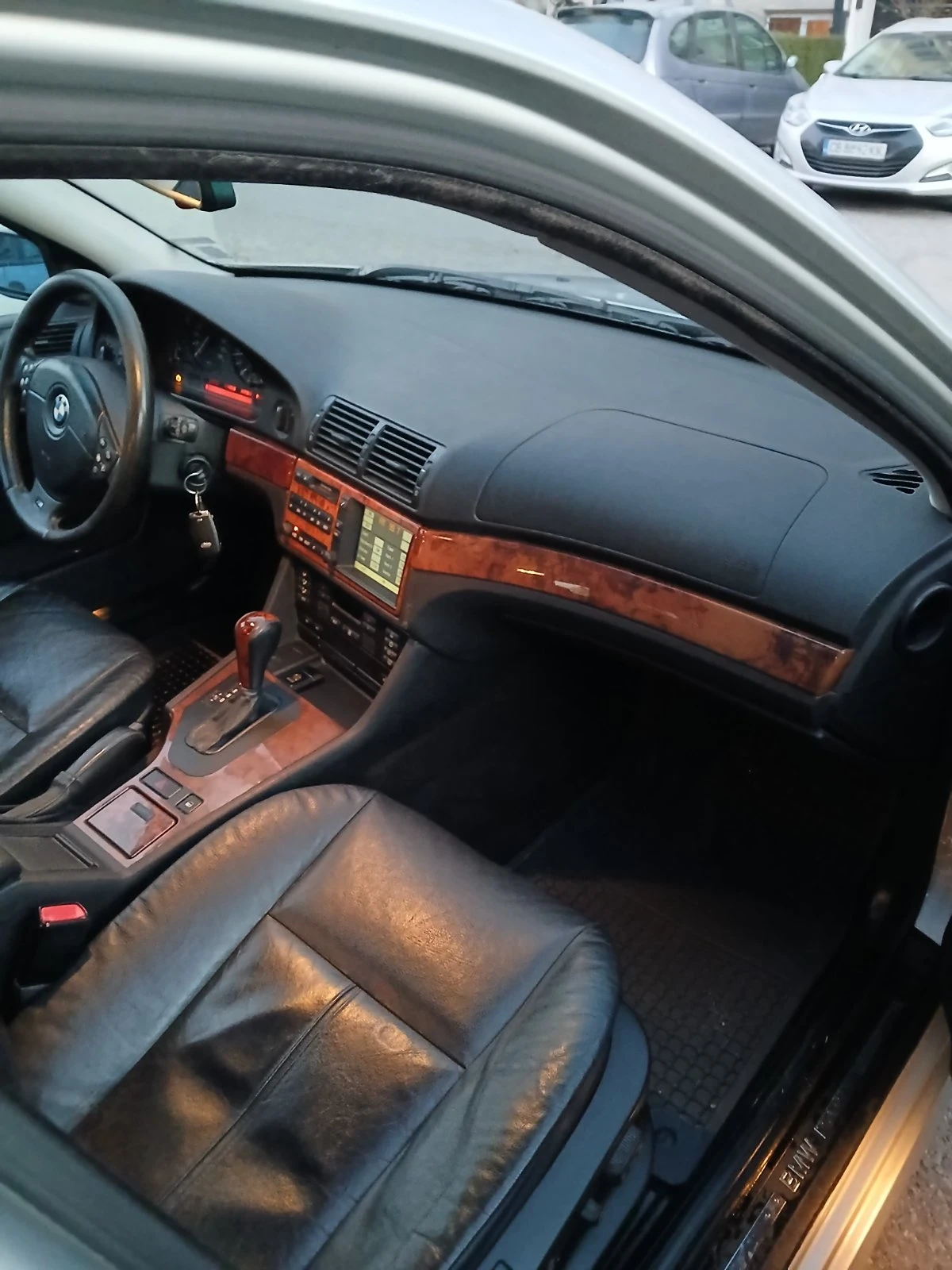 BMW 523 2.3i бензин - изображение 10