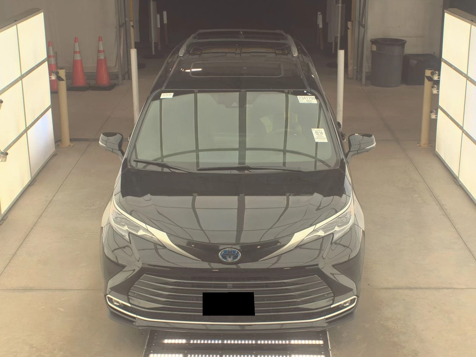 Toyota Sienna 7 места, AWD, Platinum, Месечна вноска от 72  , снимка 2 - Автомобили и джипове - 53989391