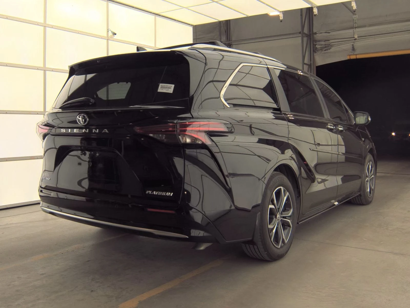 Toyota Sienna 7 места, AWD, Platinum, Месечна вноска от 72  , снимка 4 - Автомобили и джипове - 53989391