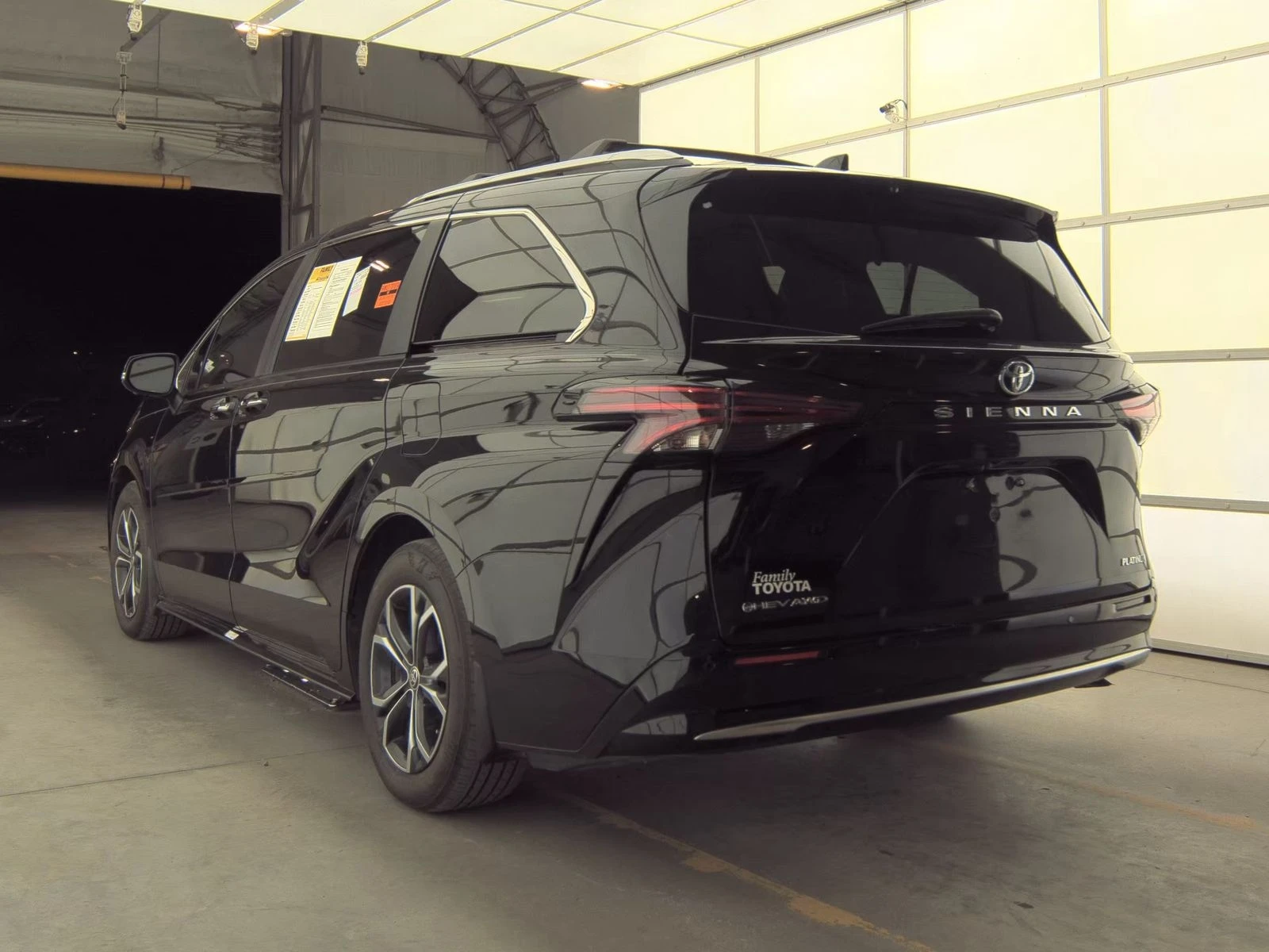 Toyota Sienna 7 места, AWD, Platinum, Месечна вноска от 72  , снимка 6 - Автомобили и джипове - 53989391