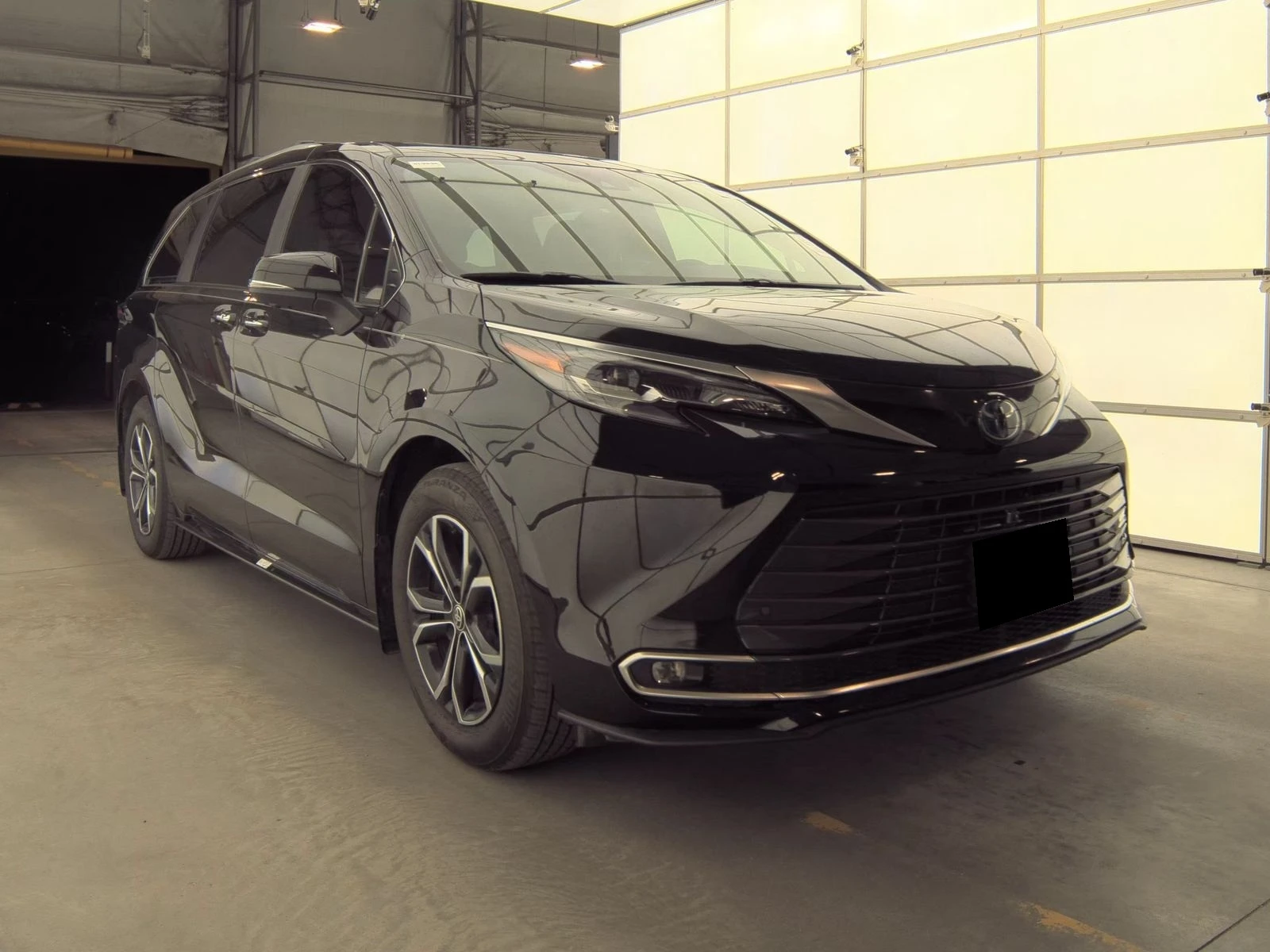 Toyota Sienna 7 места, AWD, Platinum, Месечна вноска от 72  , снимка 3 - Автомобили и джипове - 53989391