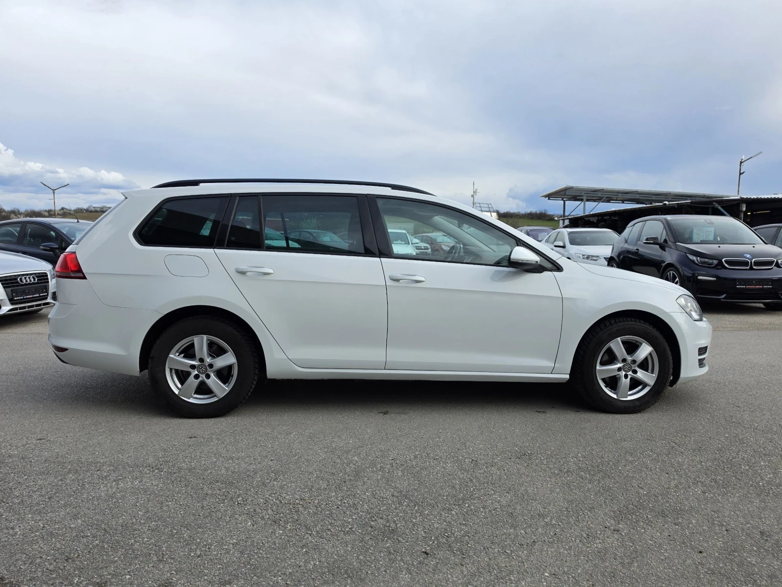 VW Golf 1.6TDI, снимка 8 - Автомобили и джипове - 54009756