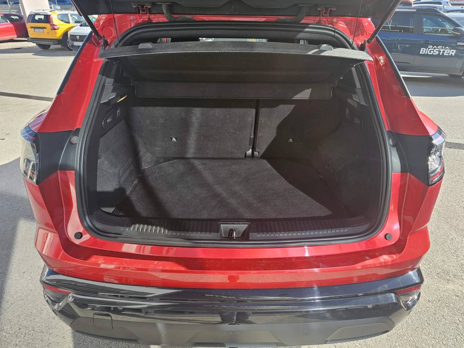 Renault Austral 1.3 TCe 160 Hybrid, снимка 15 - Автомобили и джипове - 54227083