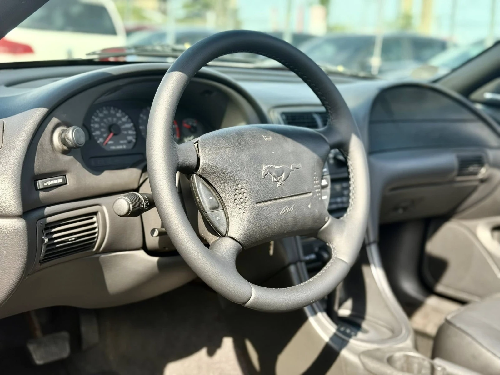 Ford Mustang 3.8 GT АВТОМАТИК, снимка 10 - Автомобили и джипове - 54843798