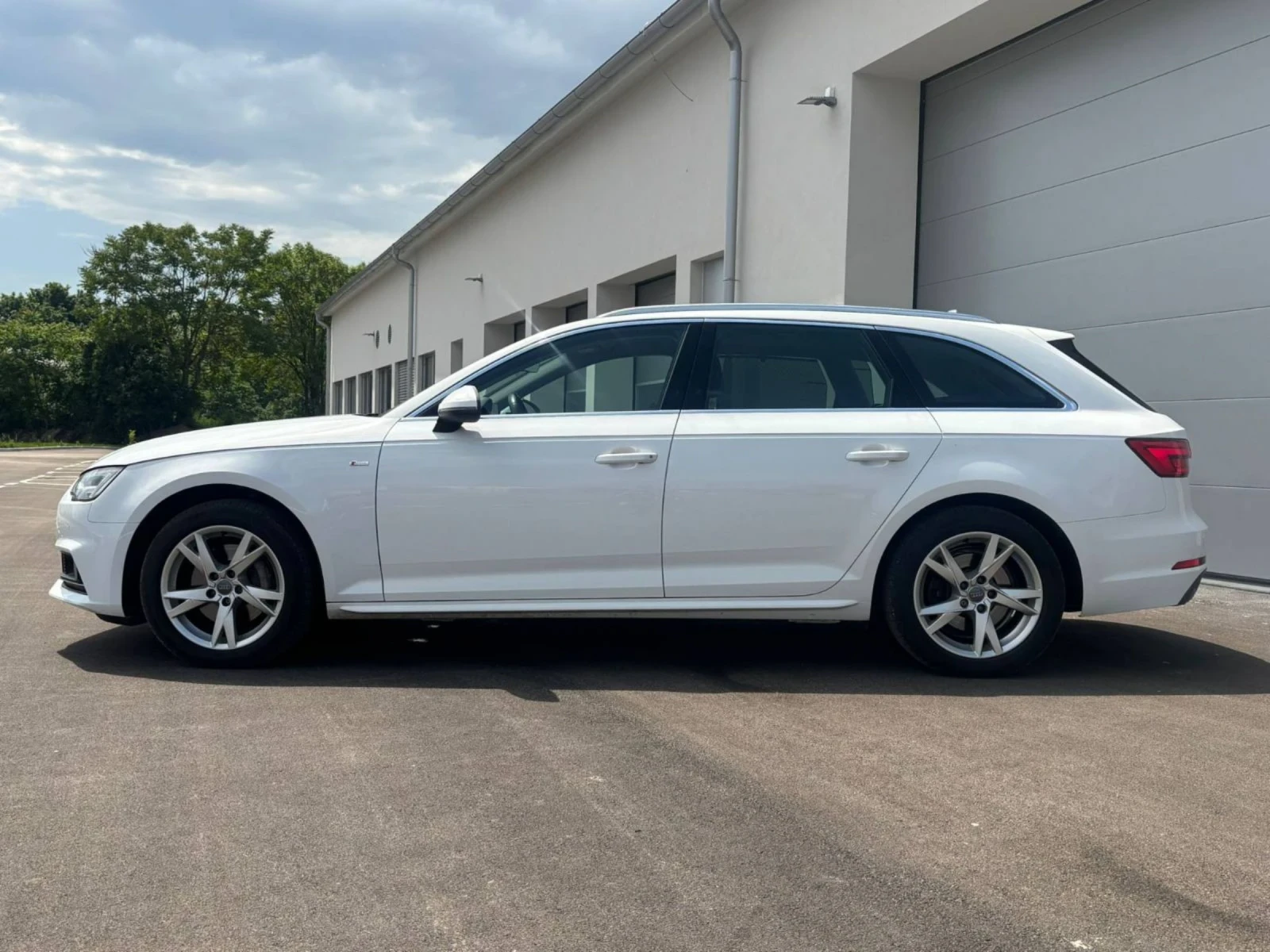 Audi A4 2.0Tdi 190 4x4 S-line Distronic, снимка 3 - Автомобили и джипове - 54890030