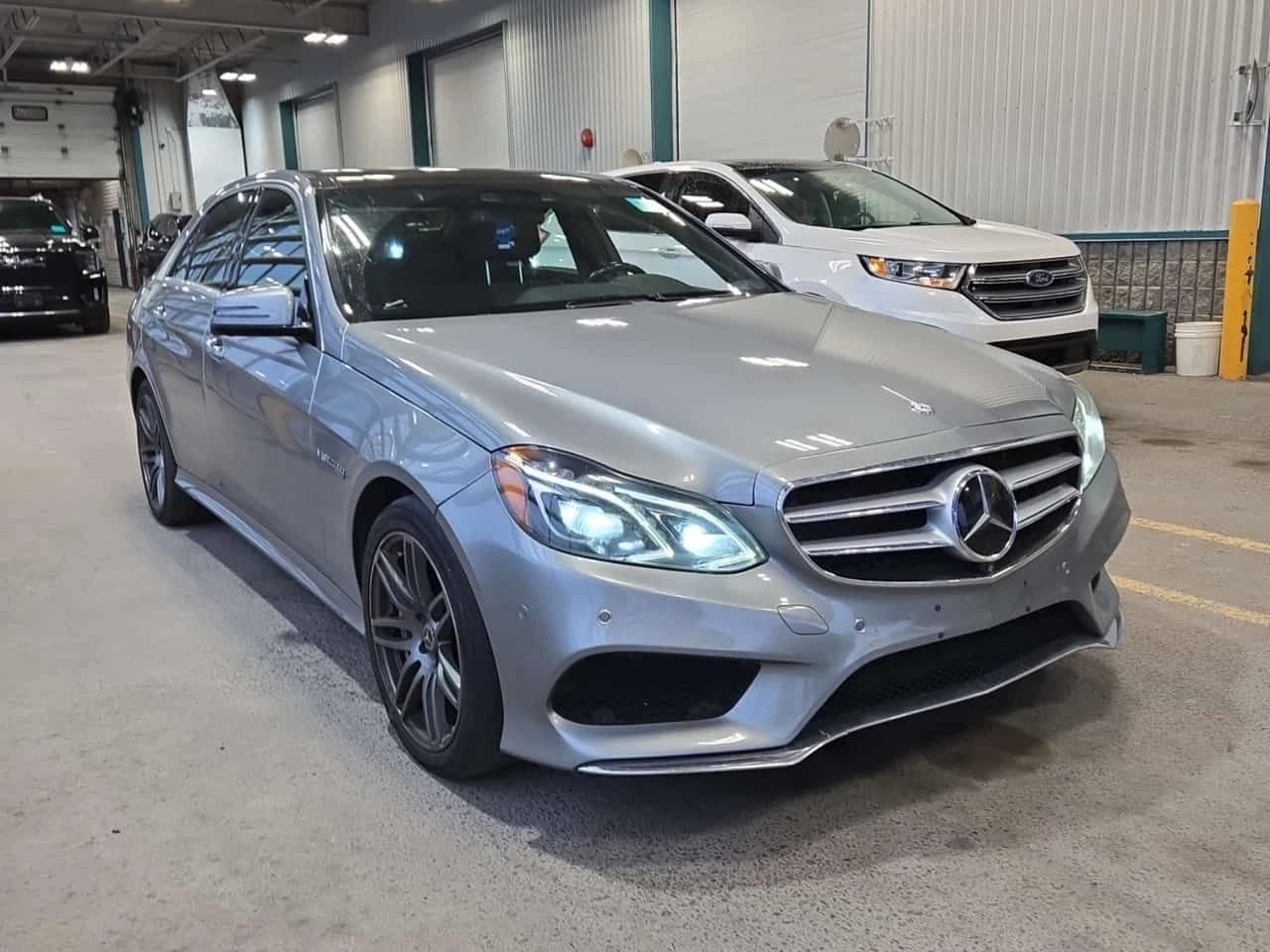 Mercedes-Benz E 500 * ПАНОРАМА* 360КАМЕРА* , снимка 2 - Автомобили и джипове - 55024654