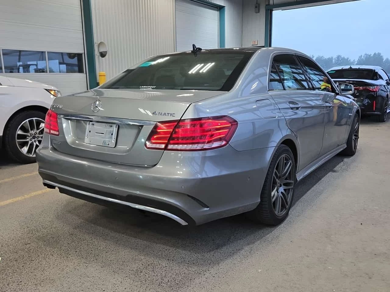 Mercedes-Benz E 500 * ПАНОРАМА* 360КАМЕРА* , снимка 3 - Автомобили и джипове - 55024654