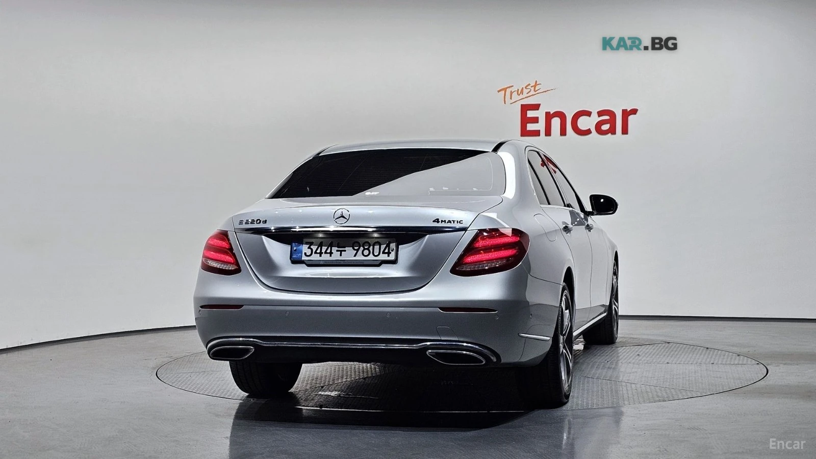 Mercedes-Benz E 220 * ПАНО* KEYLESS* Camera* ПОДГРЕВ* LED* , снимка 3 - Автомобили и джипове - 55134500