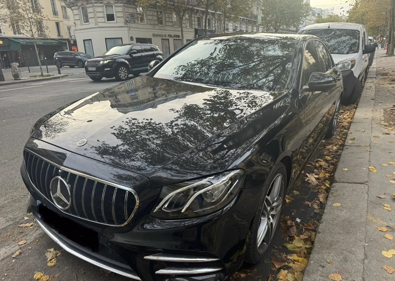 Mercedes-Benz E 200 ///AMG 9G/BURMESTER/PANO-360KAMERA-NAPA/DIGITAL, снимка 2 - Автомобили и джипове - 55450560