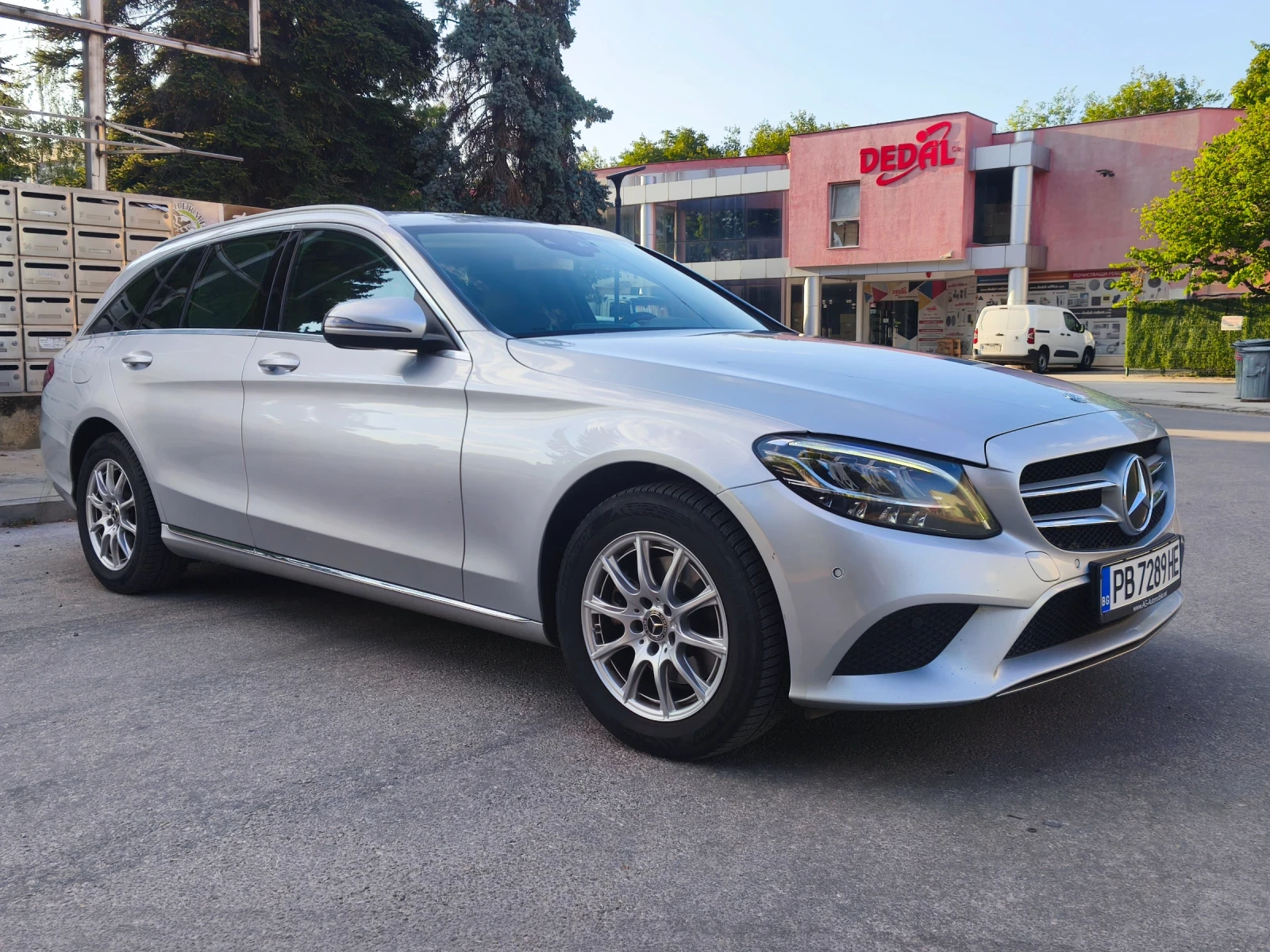 Mercedes-Benz C 200, снимка 2 - Автомобили и джипове - 55637269