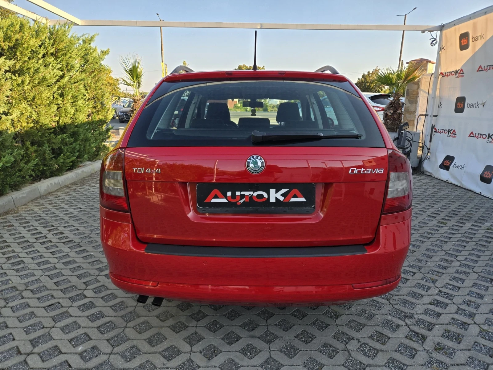 Skoda Octavia 1.6TDI-105кс= 4Х4= АВТОПИЛОТ= КЛИМАТРОНИК, снимка 4 - Автомобили и джипове - 55849694