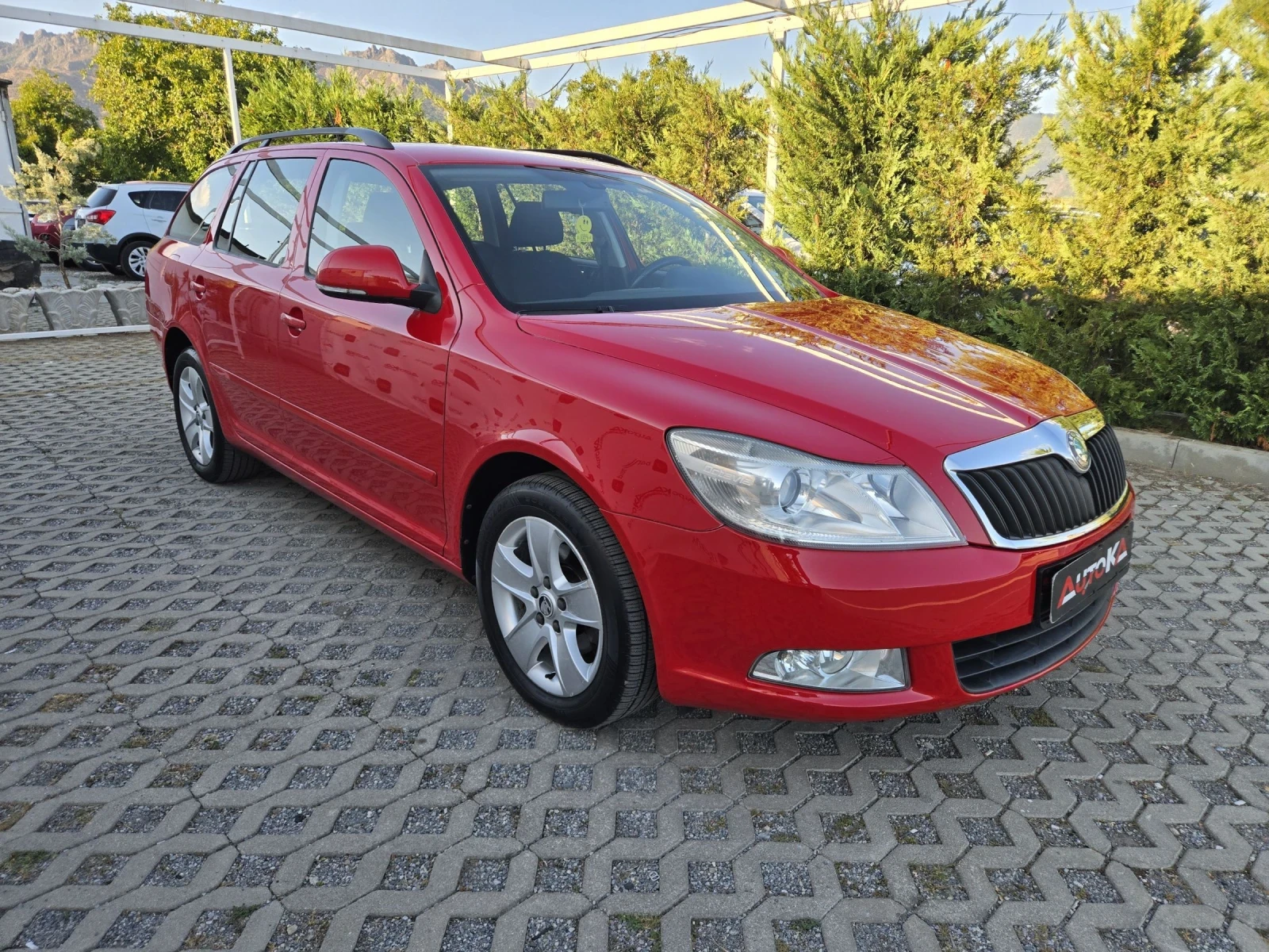 Skoda Octavia 1.6TDI-105кс= 4Х4= АВТОПИЛОТ= КЛИМАТРОНИК, снимка 2 - Автомобили и джипове - 55849694