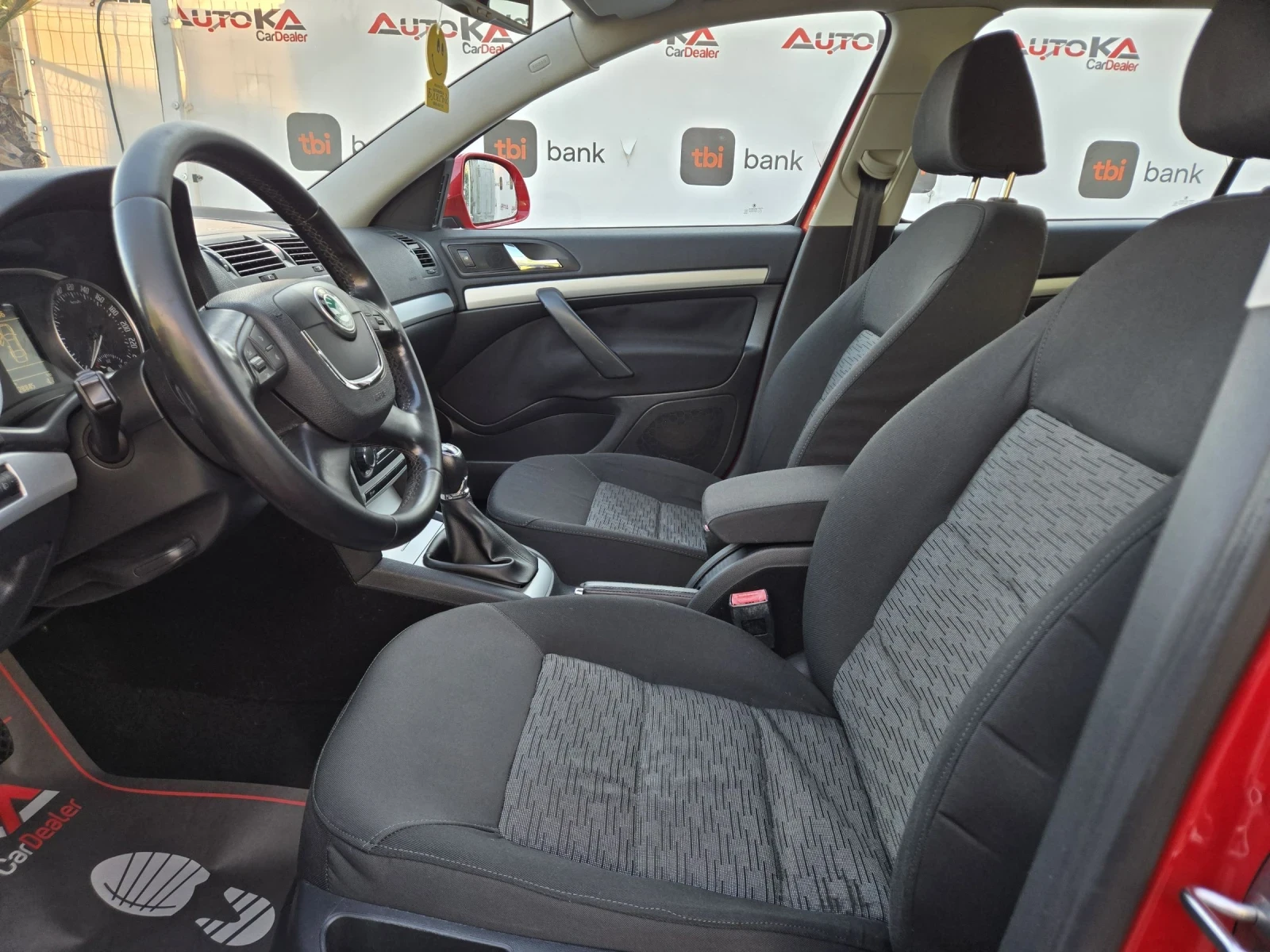Skoda Octavia 1.6TDI-105кс= 4Х4= АВТОПИЛОТ= КЛИМАТРОНИК, снимка 7 - Автомобили и джипове - 55849694