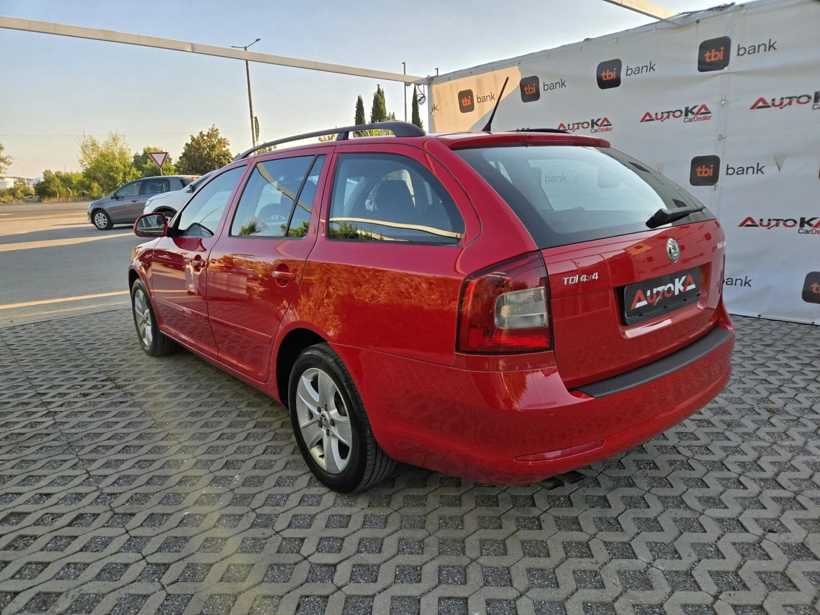 Skoda Octavia 1.6TDI-105кс= 4Х4= АВТОПИЛОТ= КЛИМАТРОНИК, снимка 5 - Автомобили и джипове - 55849694