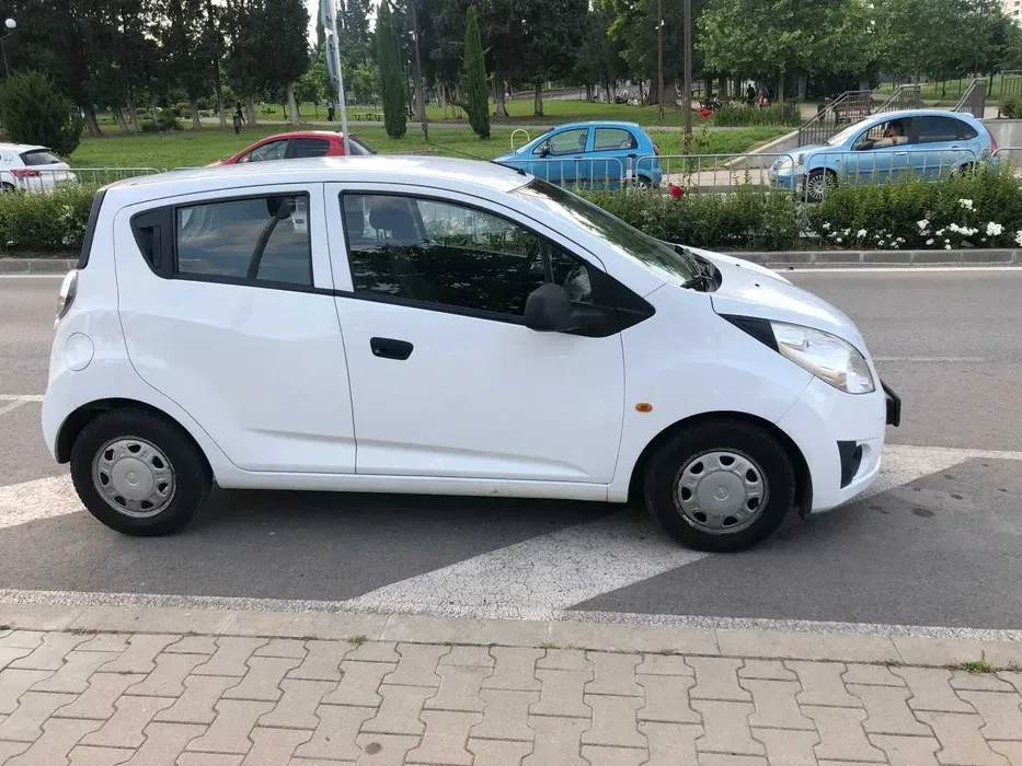 Chevrolet Spark, снимка 6 - Автомобили и джипове - 55887862