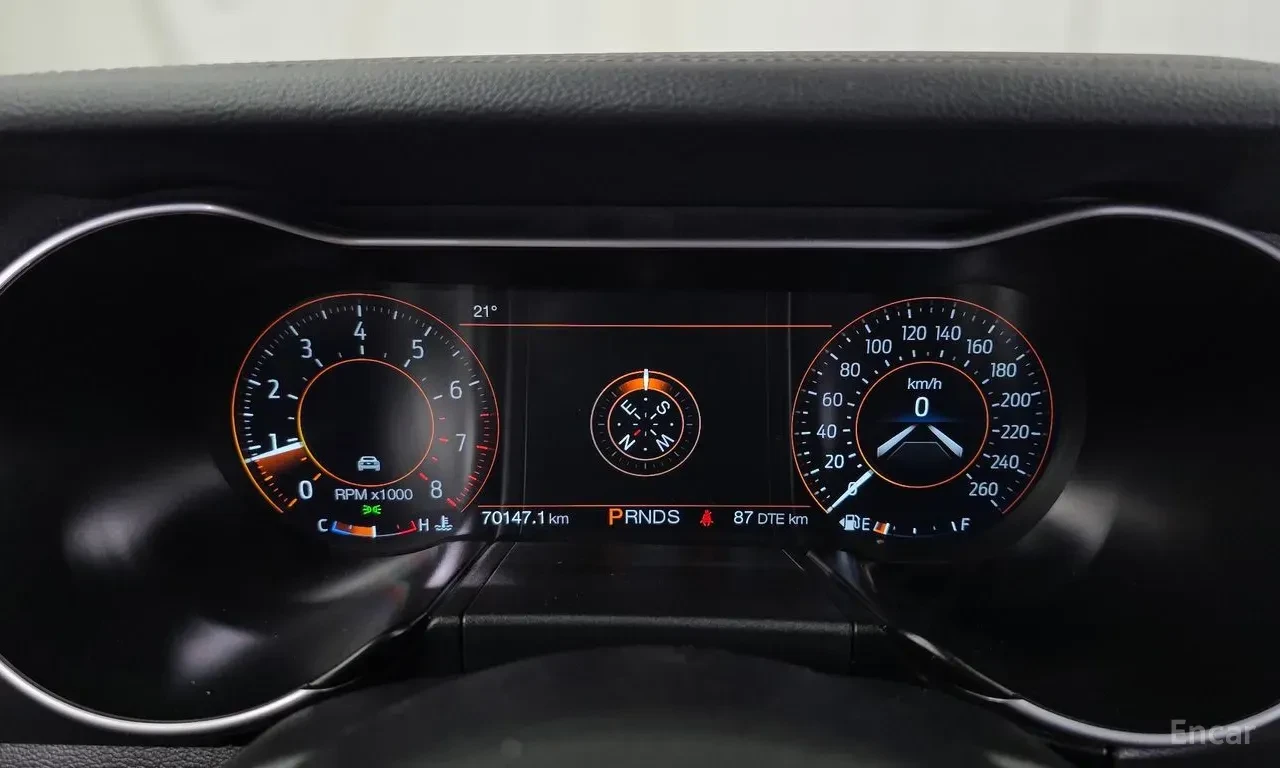 Ford Mustang 2.3* ECO* BOOST* ДИСТРОНИК* ОБДУХВАНЕ* КАМЕРА* , снимка 12 - Автомобили и джипове - 56184064