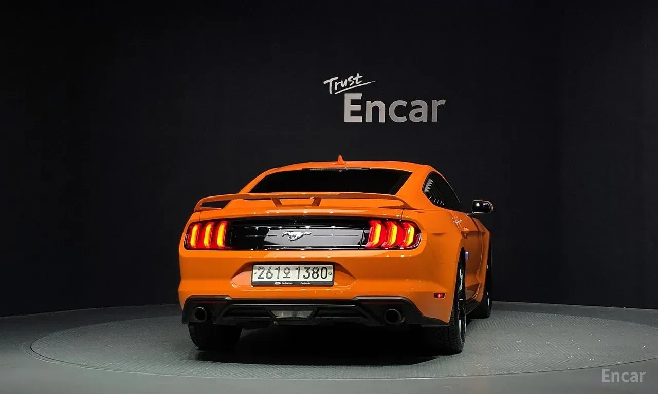 Ford Mustang 2.3* ECO* BOOST* ДИСТРОНИК* ОБДУХВАНЕ* КАМЕРА* , снимка 4 - Автомобили и джипове - 56184064