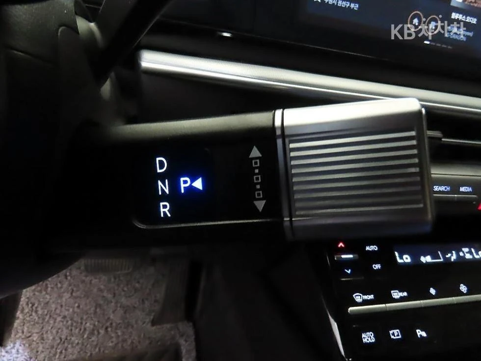 Hyundai Grandeur, снимка 12 - Автомобили и джипове - 56206296