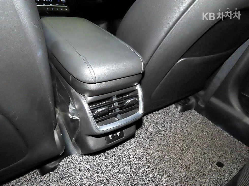 Hyundai Grandeur, снимка 17 - Автомобили и джипове - 56206296