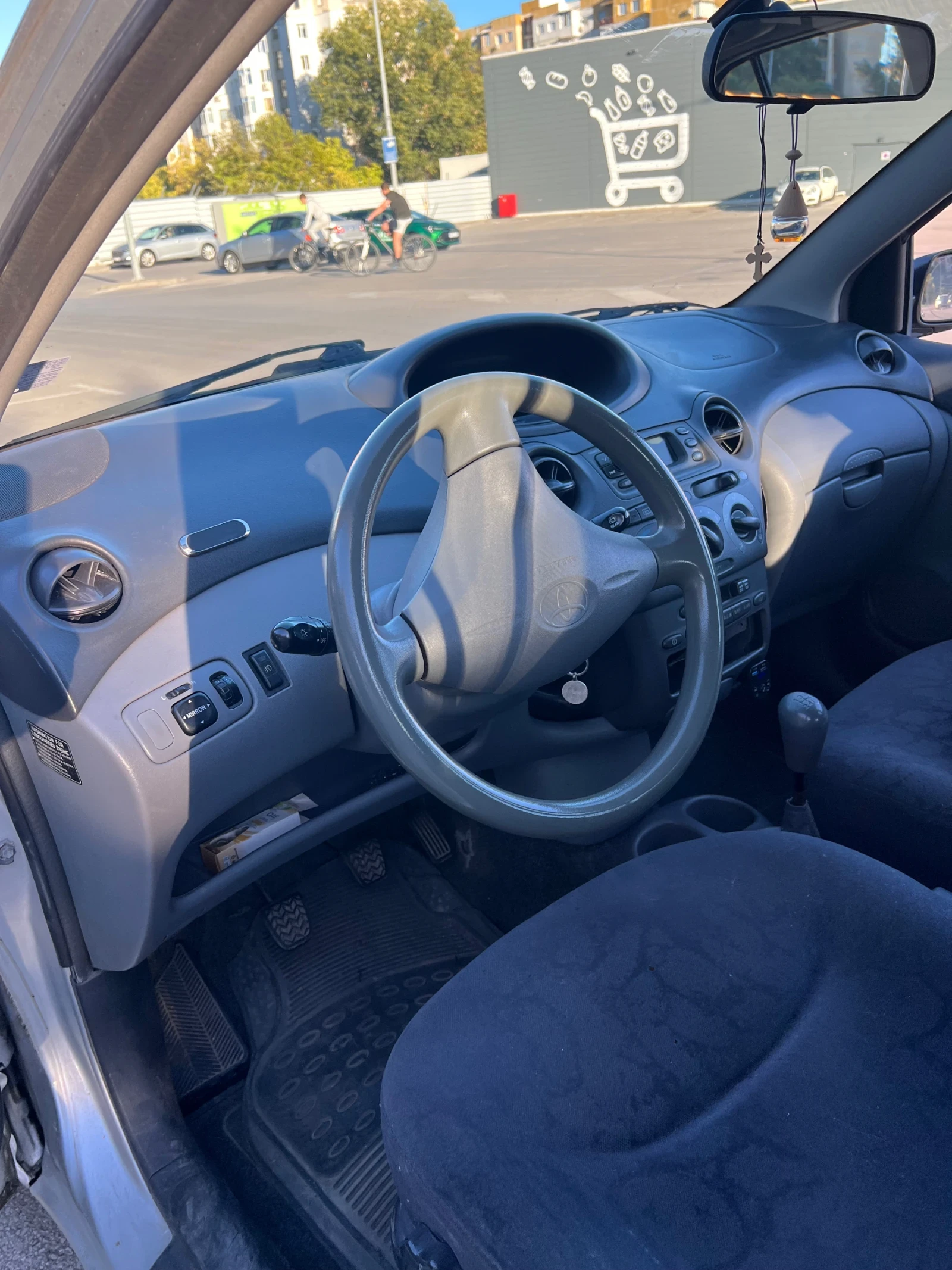 Toyota Yaris, снимка 9 - Автомобили и джипове - 56351163
