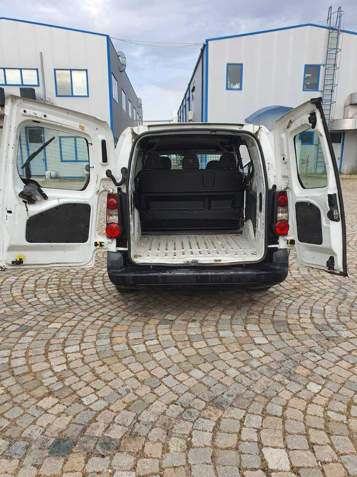 Peugeot Partner, снимка 5 - Автомобили и джипове - 56393503