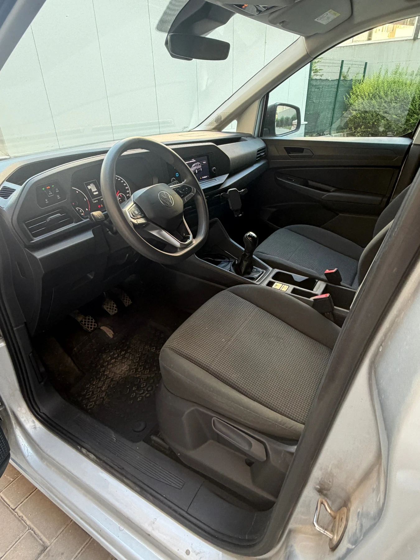 VW Caddy, снимка 2 - Автомобили и джипове - 56732921
