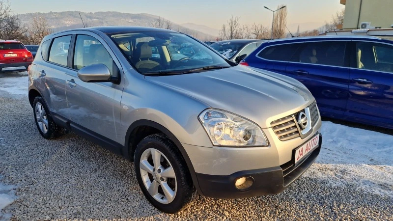 Nissan Qashqai 2.0-140кс.автомат., снимка 4 - Автомобили и джипове - 43946118