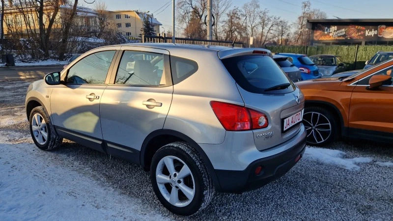 Nissan Qashqai 2.0-140кс.автомат., снимка 9 - Автомобили и джипове - 43946118