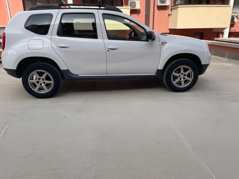 Dacia Duster, снимка 4 - Автомобили и джипове - 51604906