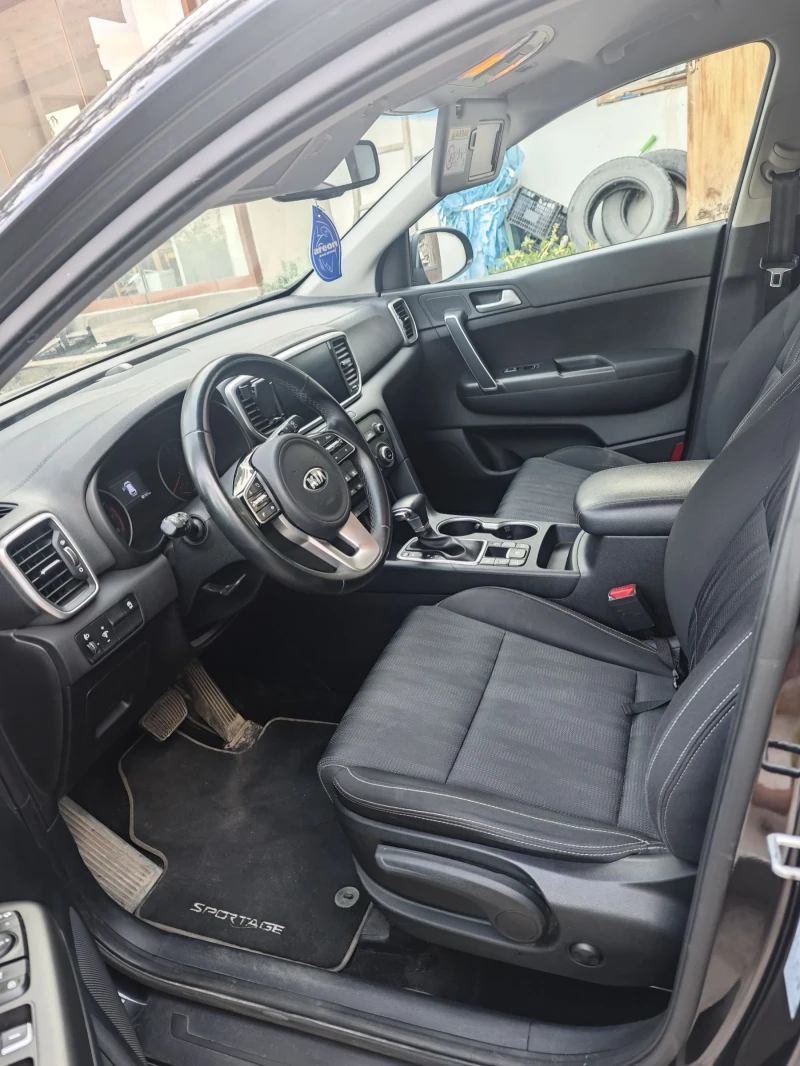 Kia Sportage, снимка 17 - Автомобили и джипове - 52567608