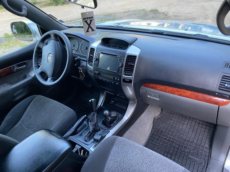 Toyota Land cruiser 3.0 D4D 166 к.с., снимка 8 - Автомобили и джипове - 52092884