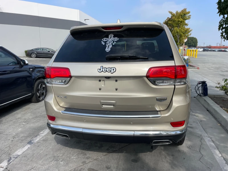 Jeep Grand cherokee 3.6 SUMMIT 4X4 8ZF * Видео, снимка 11 - Автомобили и джипове - 52267363