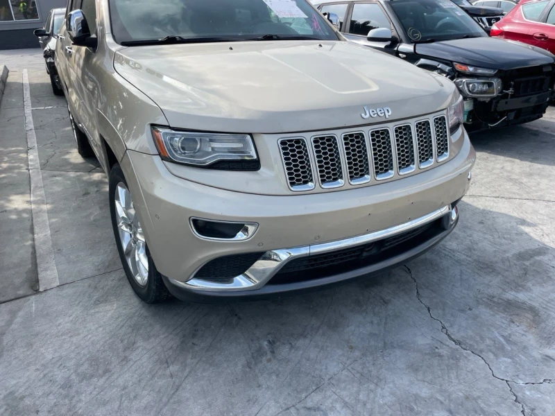 Jeep Grand cherokee 3.6 SUMMIT 4X4 8ZF * Видео, снимка 2 - Автомобили и джипове - 52267363