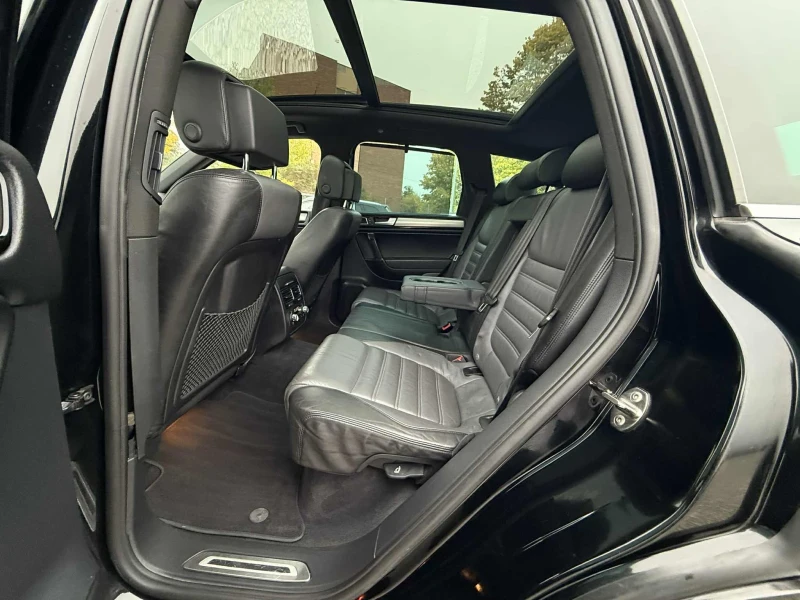 VW Touareg 4.2TDI R line , снимка 9 - Автомобили и джипове - 53447427